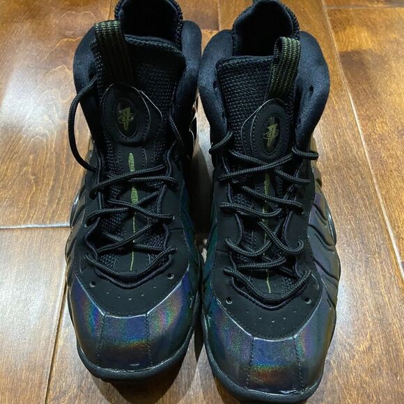 Nike Iridescent Black Women's Sneakers - Picture 4 of 9